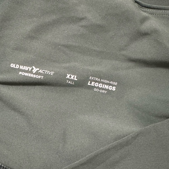 Highwaisted Compression Leggings - Picture 3 of 3